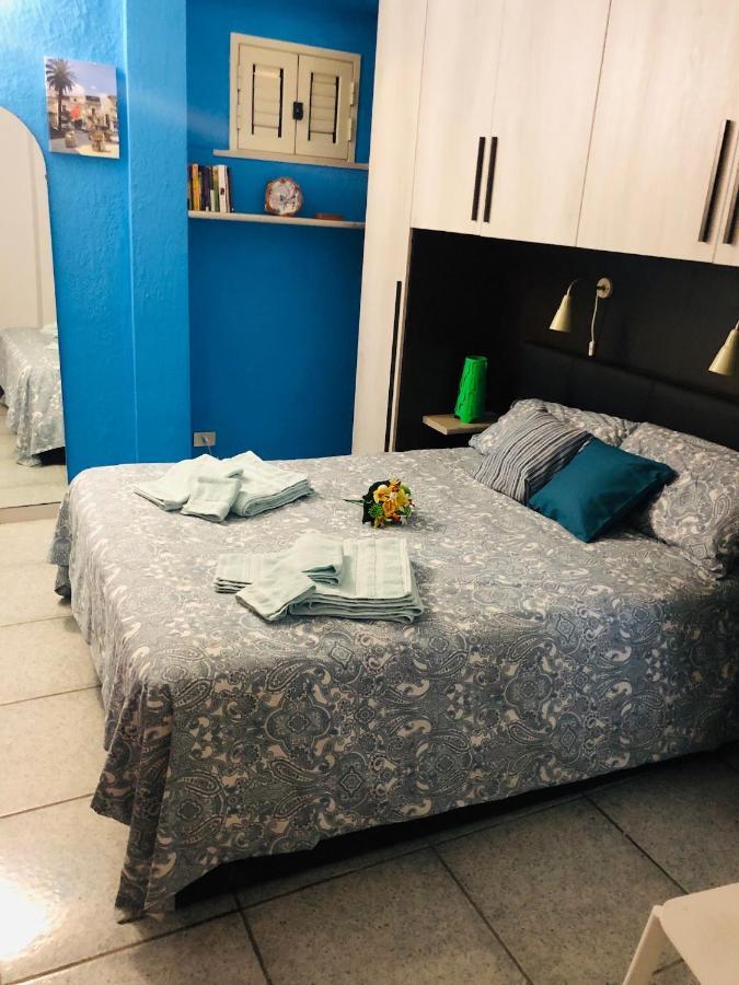Sea View 2 Bedroom Vacation Apartment Джардини-Наксос Экстерьер фото